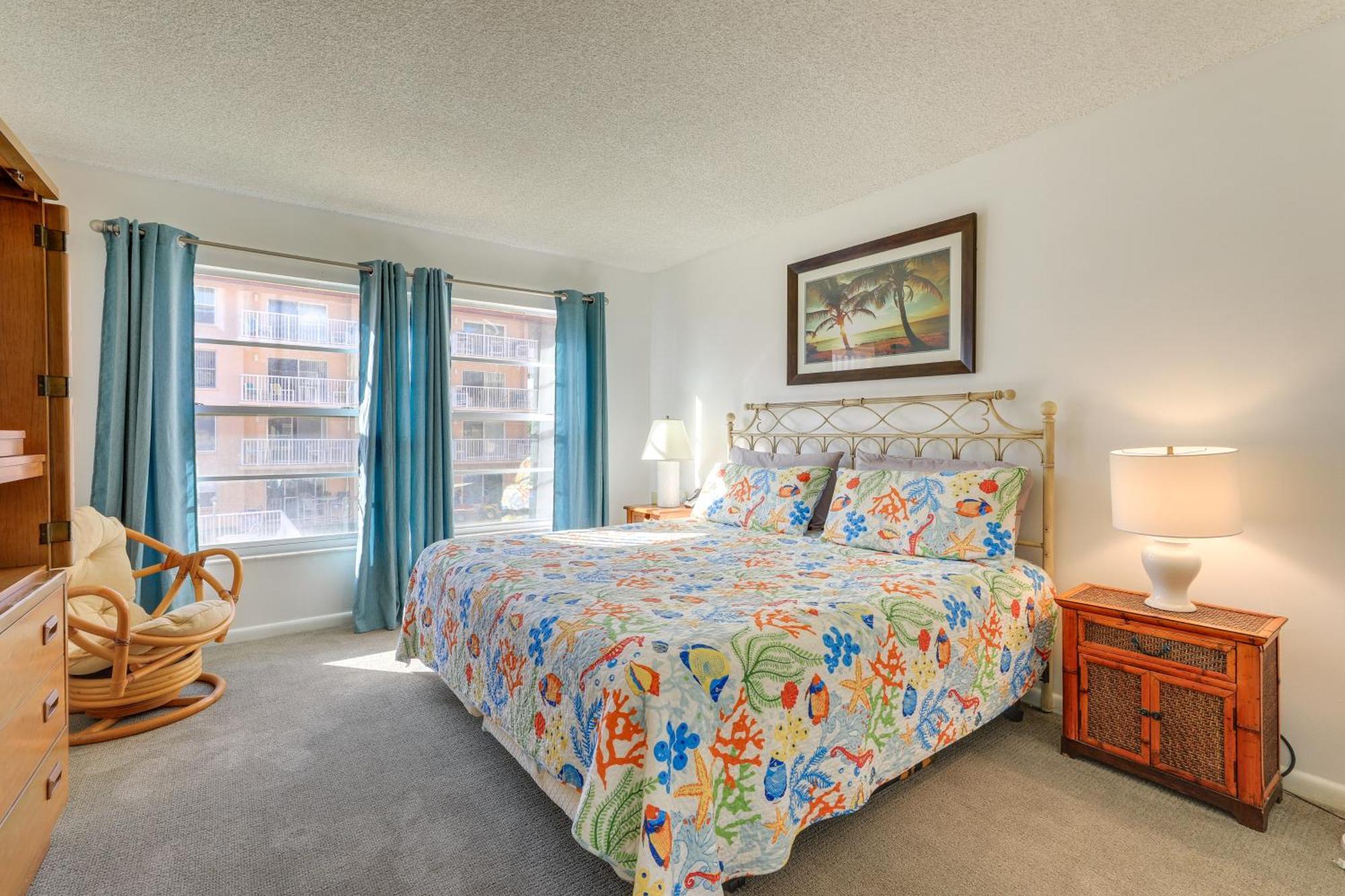 Central Cocoa Beach Condo With View, Steps To Beach! Exterior photo