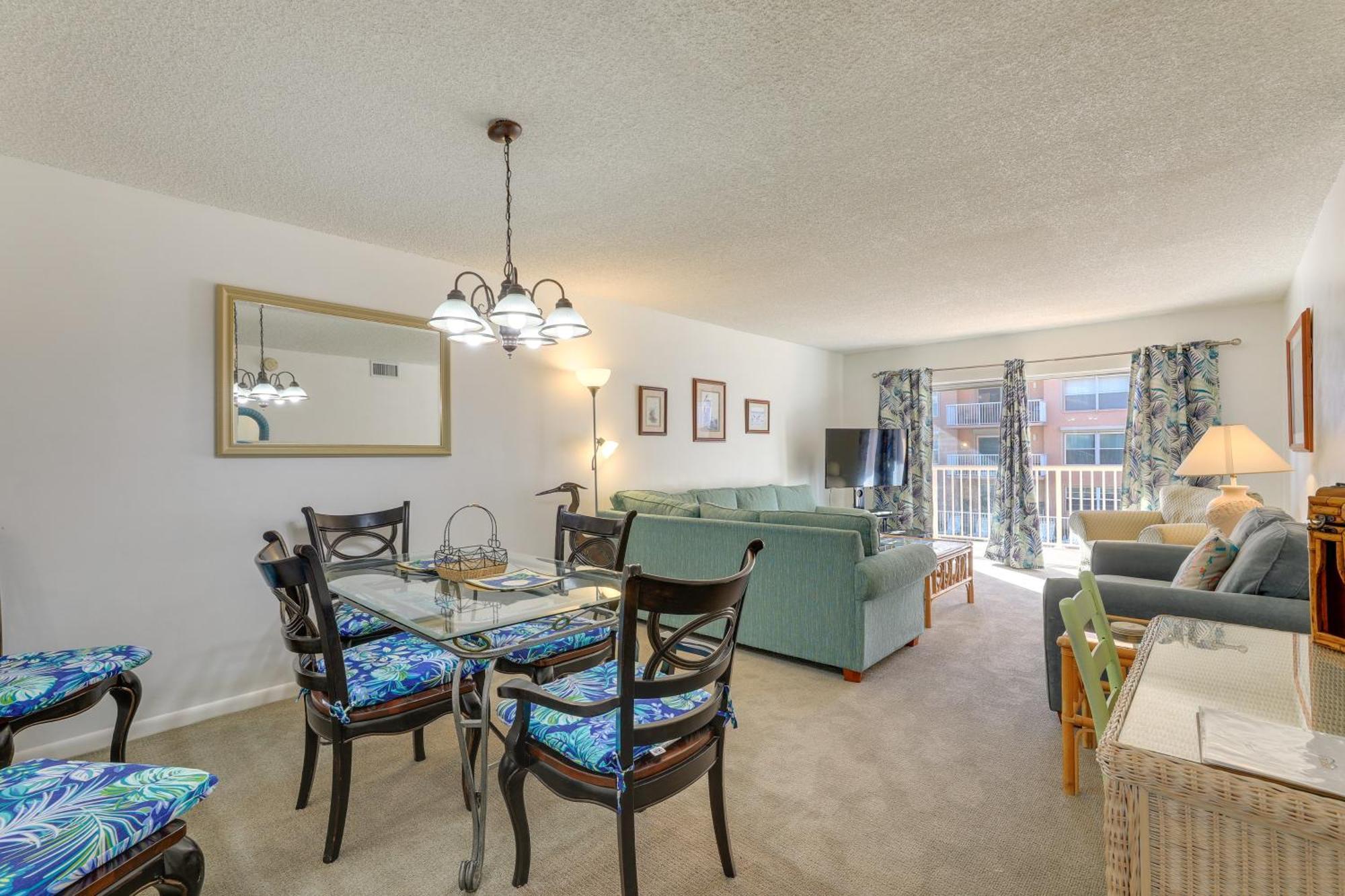 Central Cocoa Beach Condo With View, Steps To Beach! Exterior photo