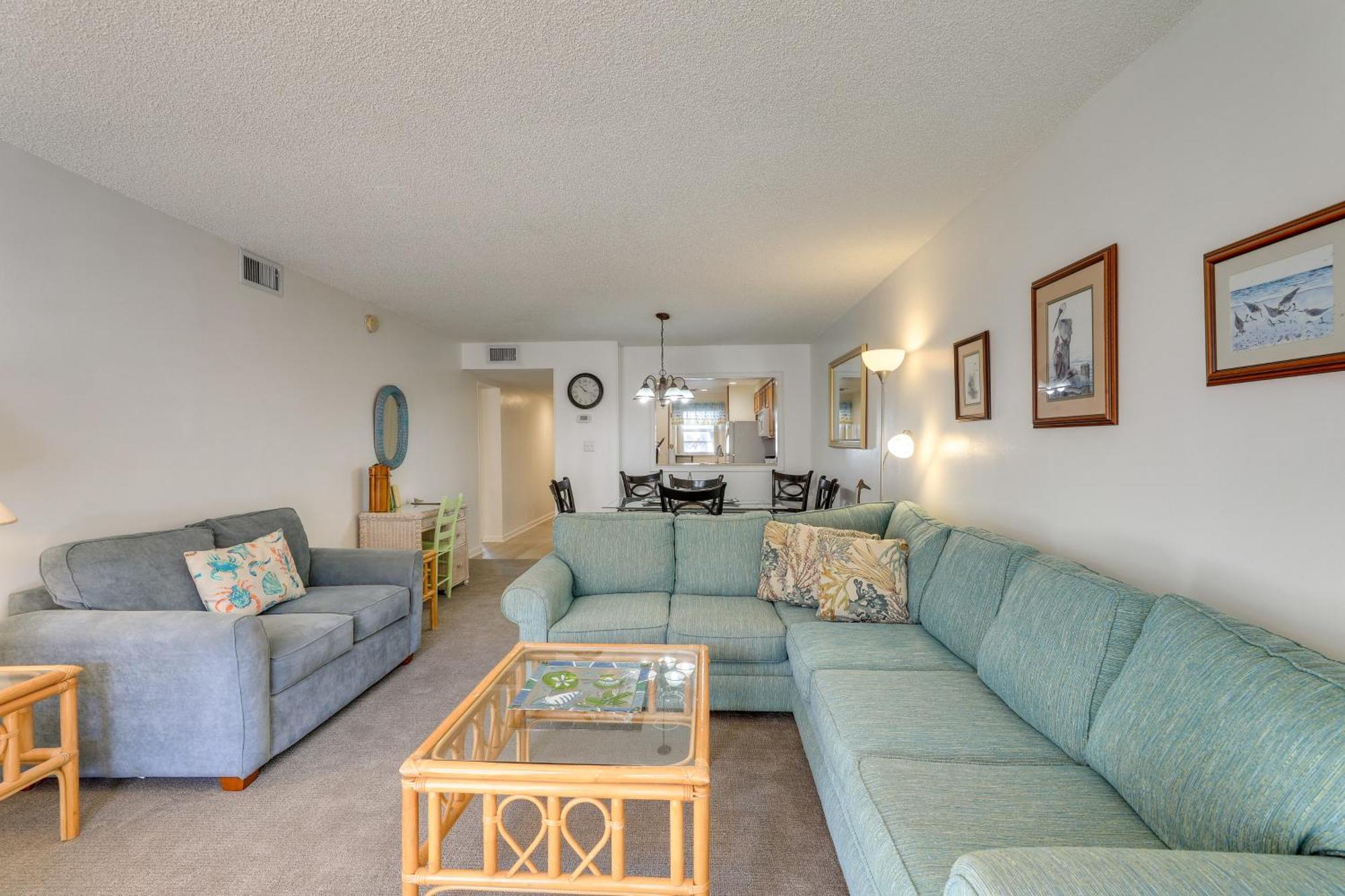 Central Cocoa Beach Condo With View, Steps To Beach! Exterior photo