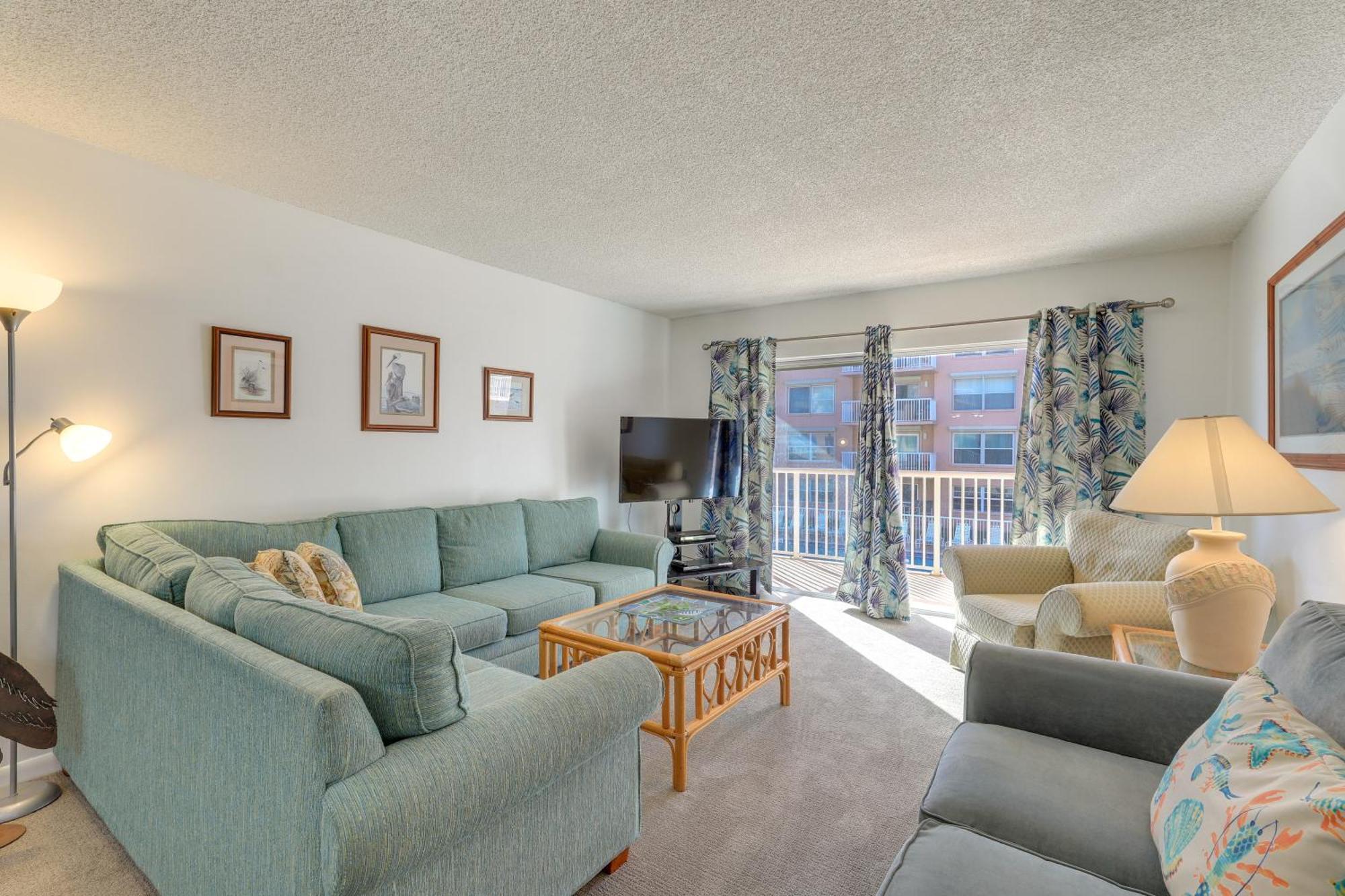 Central Cocoa Beach Condo With View, Steps To Beach! Exterior photo